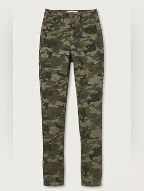 No Boundaries Green Skinny Jeans with Camouflage Design